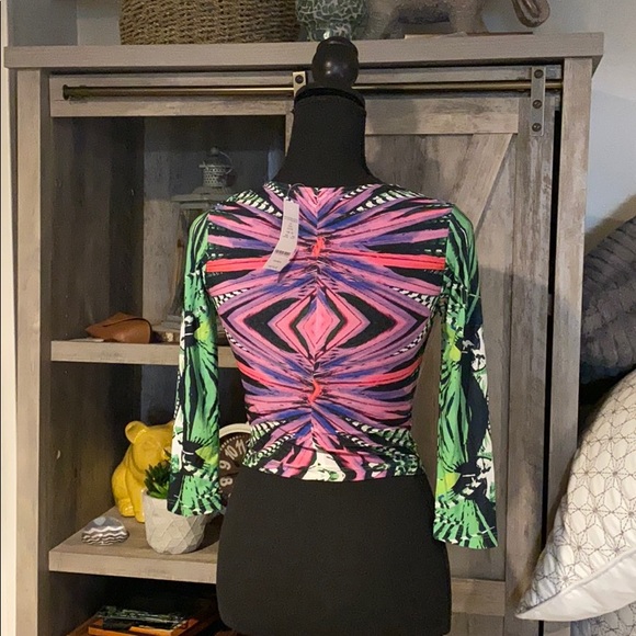 Long sleeve crop top 💗 - Picture 2 of 3